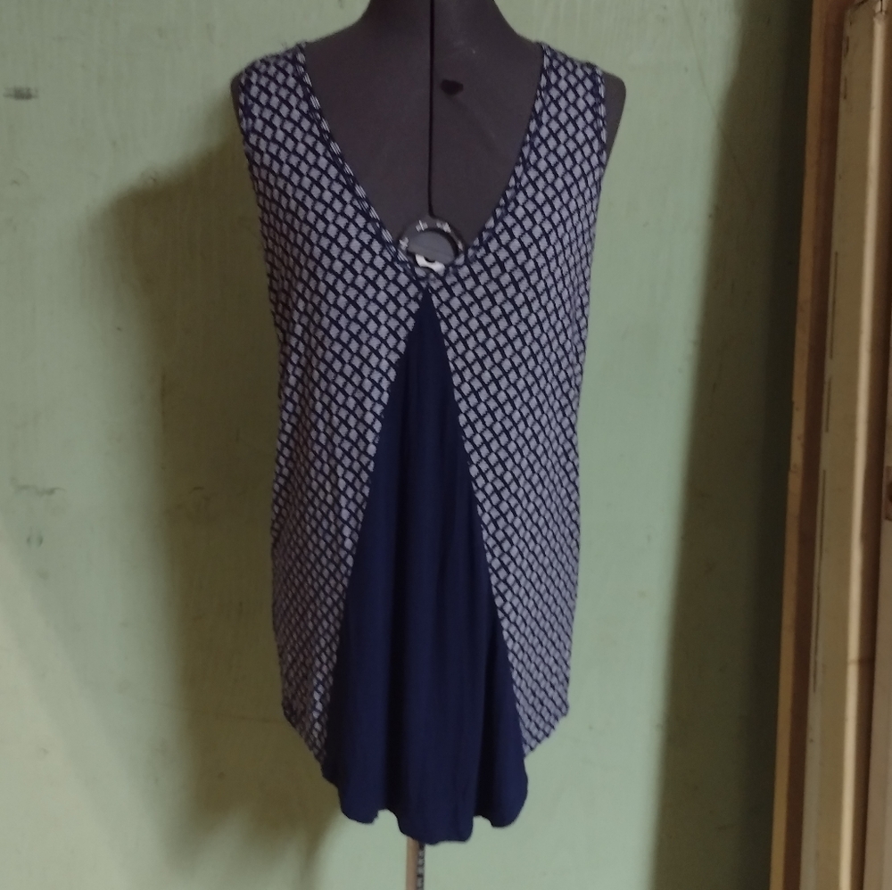 Yala tank top sz S (more like a M) blue and white